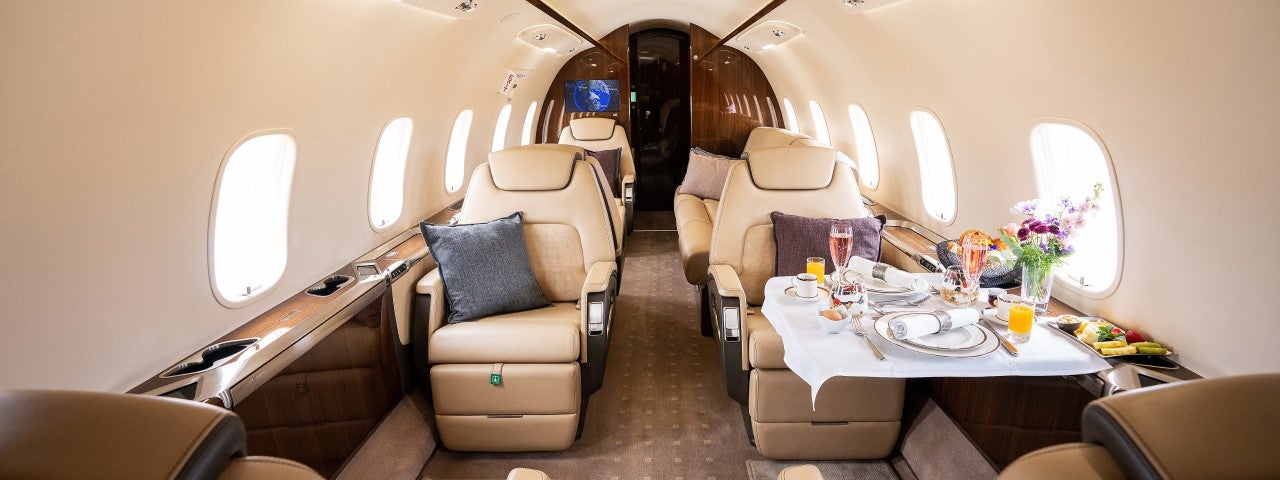 Bombardier Challenger 350 cabin interior