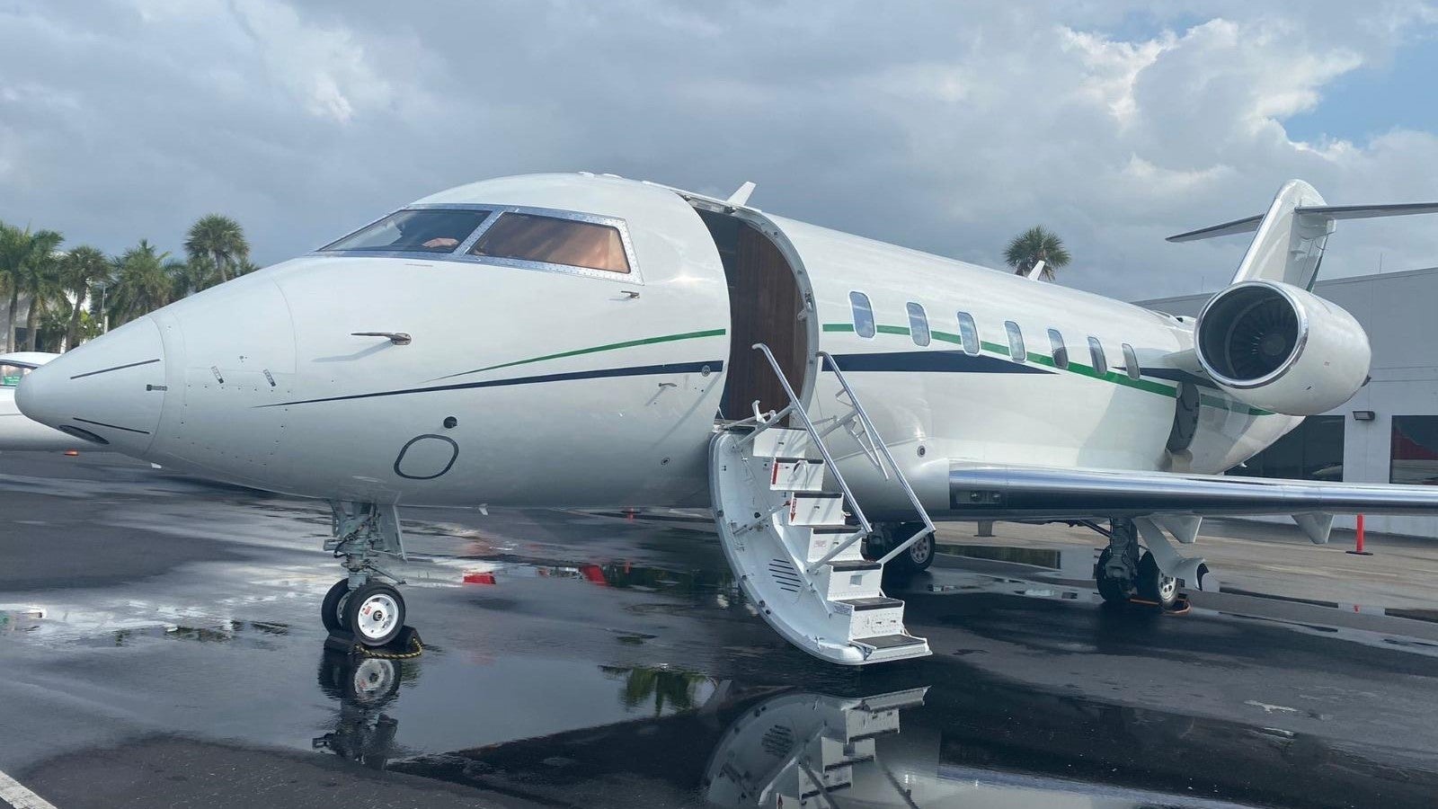 Bombardier Challenger 650