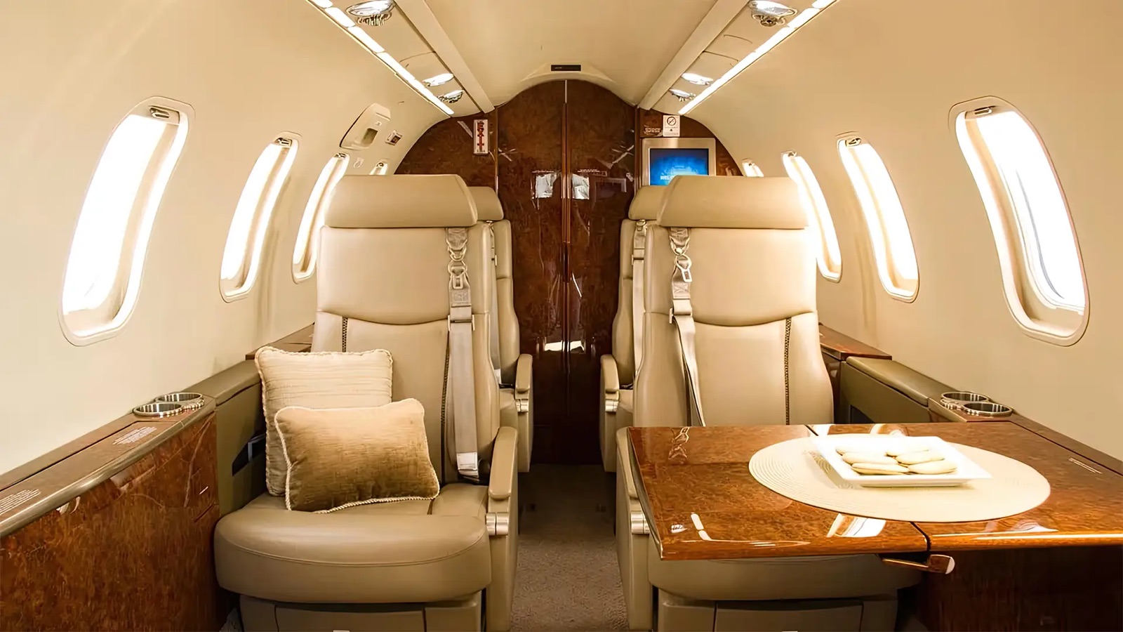 Bombardier Learjet 40XR cabin interior