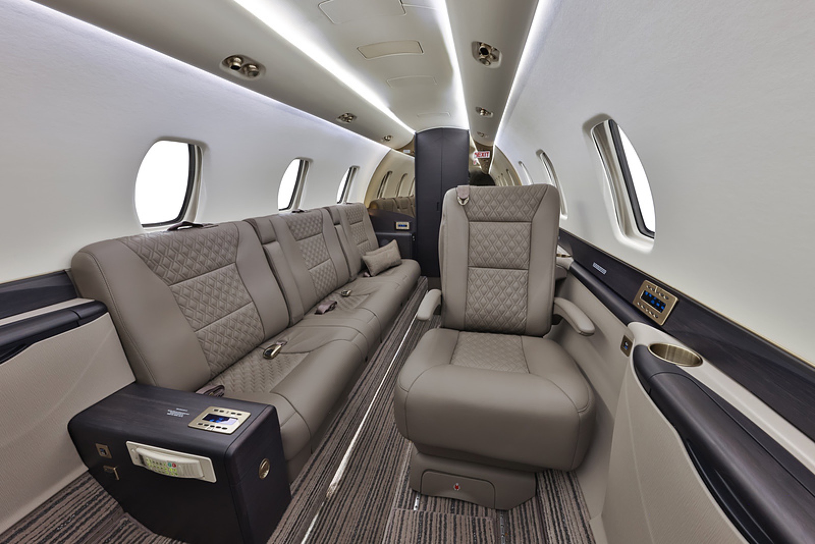 Cessna Citation Sovereign cabin interior