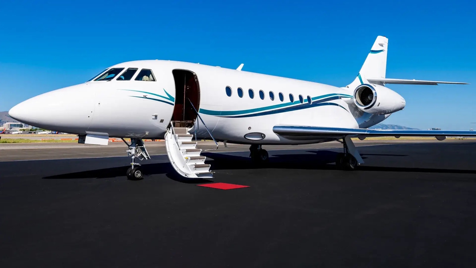 Dassault Falcon 2000