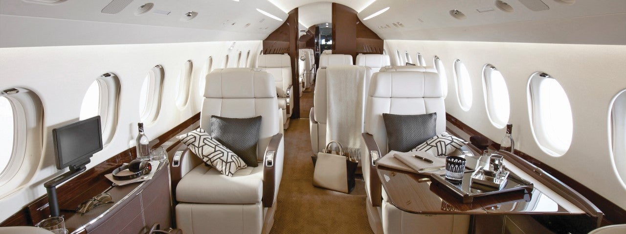 Dassault Falcon 2000LXS cabin interior