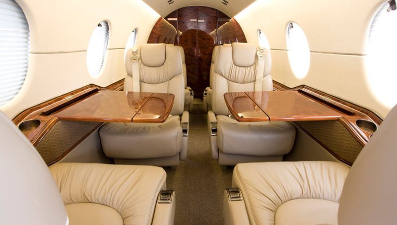 Hawker 400XP cabin interior