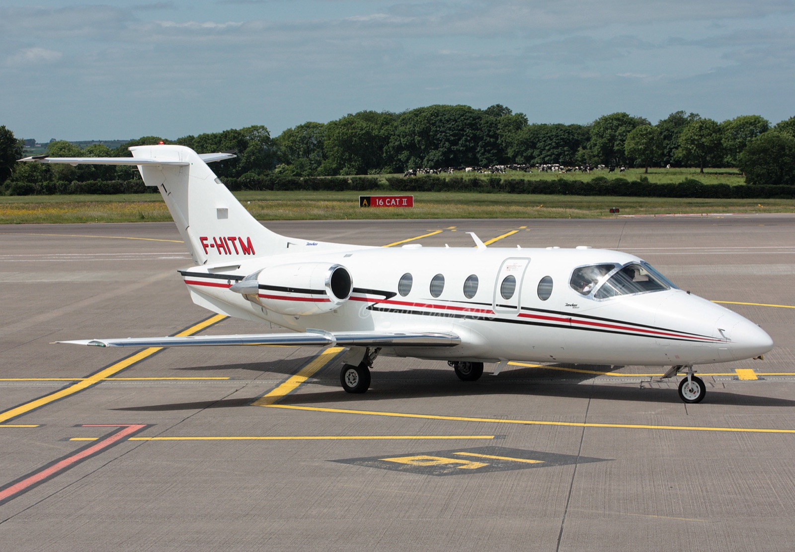 Hawker 400XP