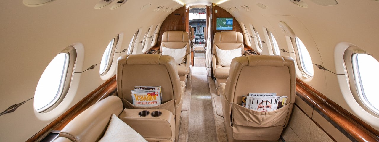 Hawker 900XP cabin interior