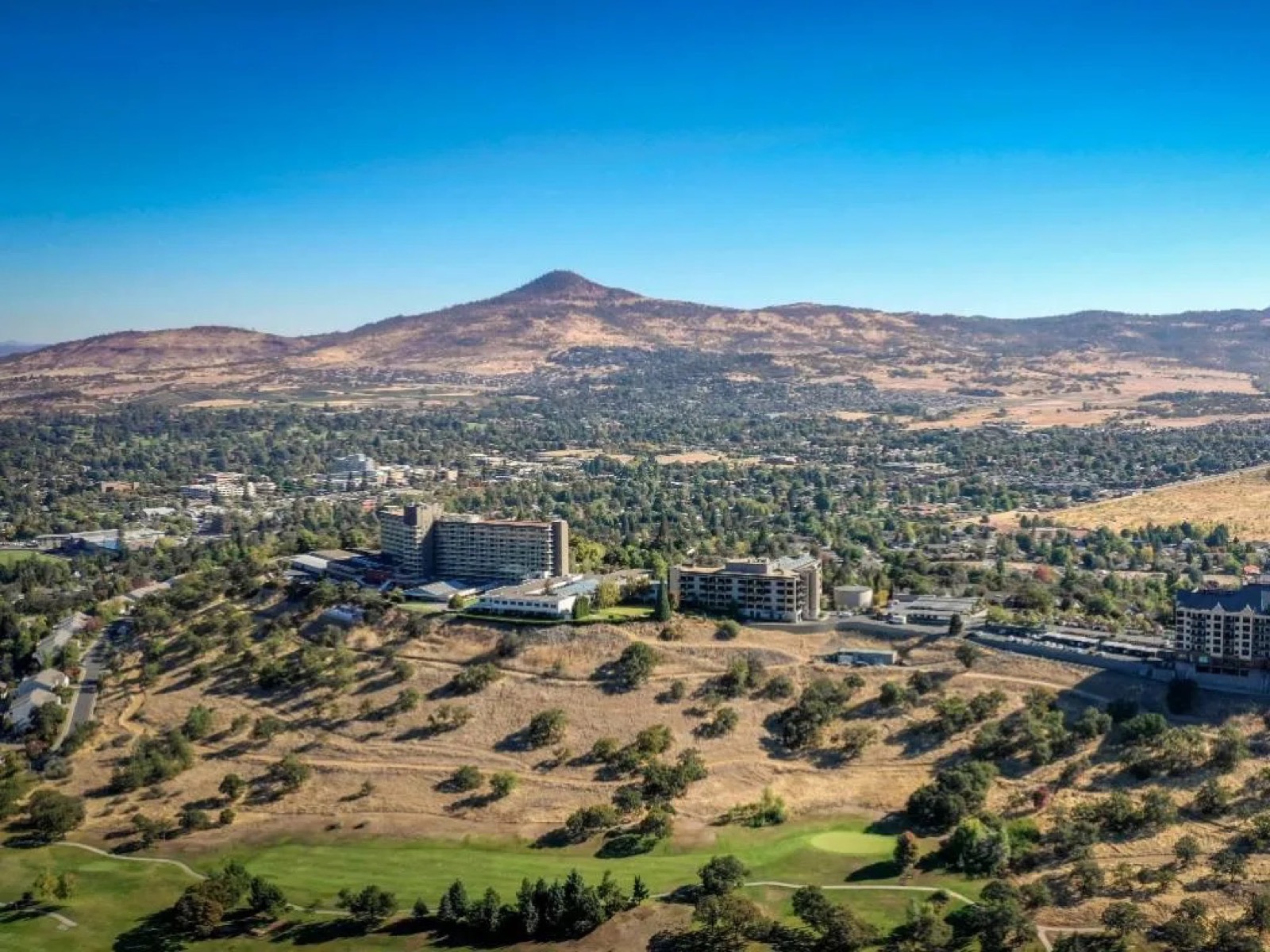 Private jet charter to Klamath Falls