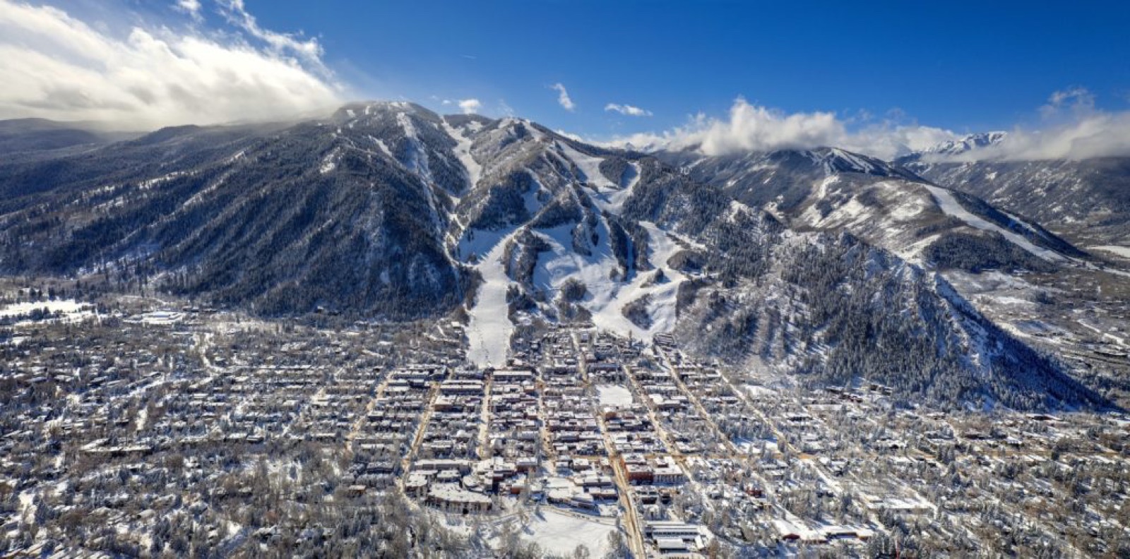 Last-Minute Aspen Charter in Peak Ski Season: Here is What It Actually Takes